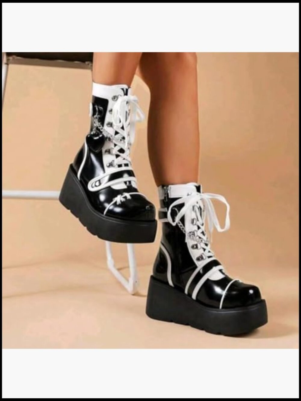 Chunky High Heel Lace Up Punk Motorcycle Combat Boots with Chain - Picture 5 of 7
